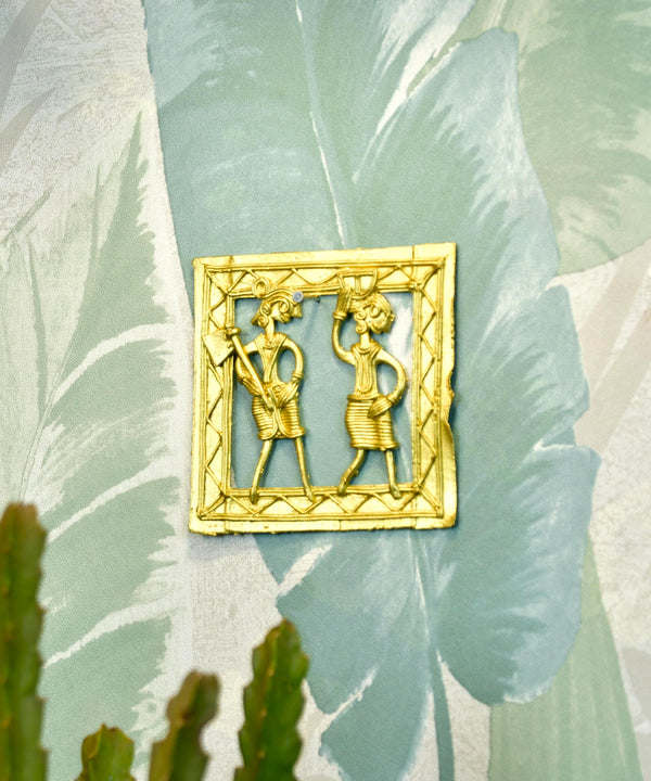 Dokra Squareplate: Artisan Brass Tabletop Elegance — main view