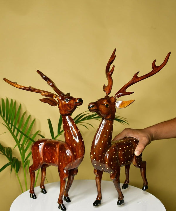 Artisan Wooden Deer Set: Exquisite Home Decor — image 5