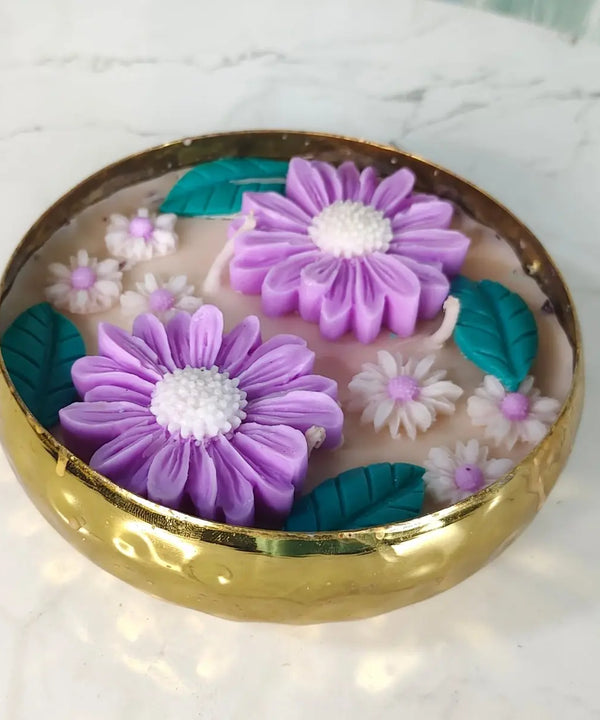 Handmade 12 cm Soy Wax Candle in Metal Pot – Multicolor Double Flowers, Yellow Center Accent — main view