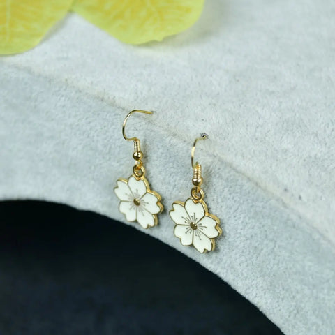Sowpeace Floral White Gold Stainless Steel Earrings | Elegant One‑Size Lightweight Jewelry for Women & Daily Wear