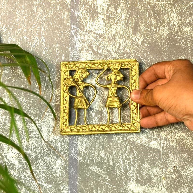 Dokra Squareplate: Artisan Brass Tabletop Elegance