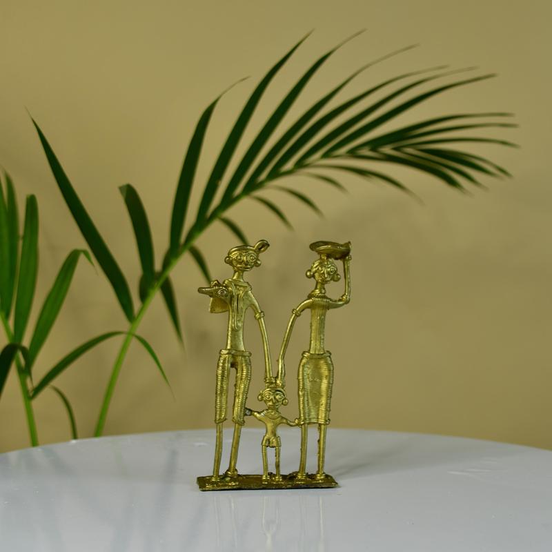 Dokra Family T1: Handcrafted Brass Tabletop Decor Masterpiece – view 5