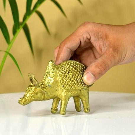 Dokra Ox: Brass Tabletop Masterpiece for Unique Home Decor – view 5