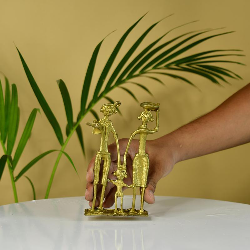 Dokra Family T1: Handcrafted Brass Tabletop Decor Masterpiece – view 6