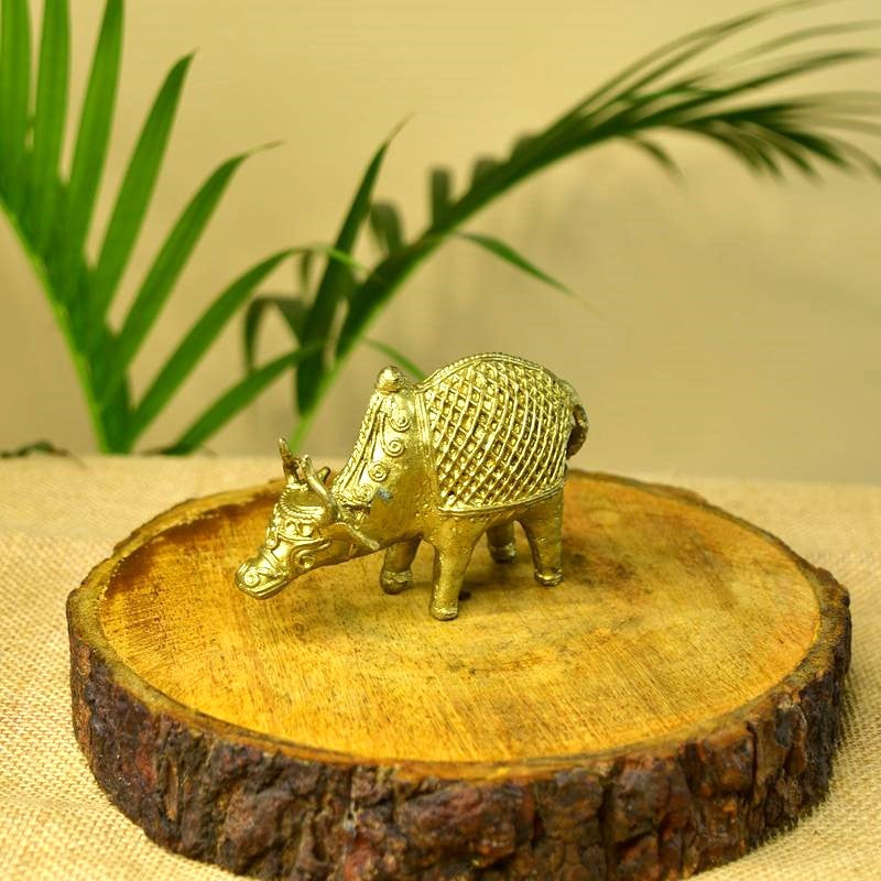 Dokra Ox: Brass Tabletop Masterpiece for Unique Home Decor – view 6