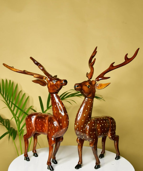 Artisan Wooden Deer Set: Exquisite Home Decor — image 2