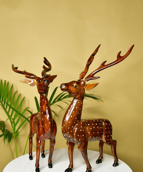 Artisan Wooden Deer Set: Exquisite Home Decor — image 3