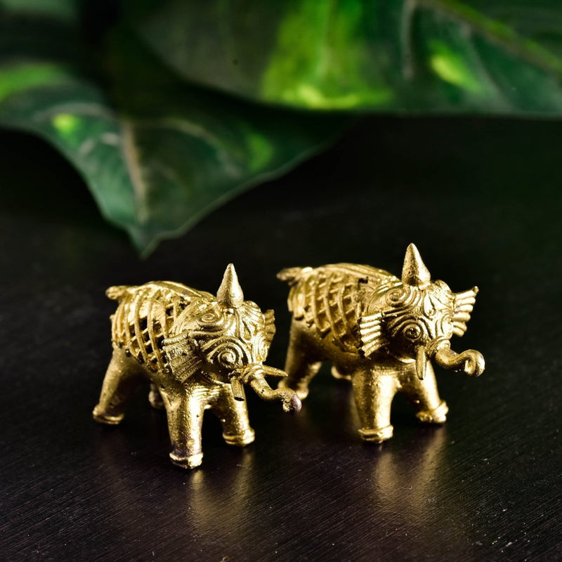 Handcrafted Brass Dhokra Elephant Tabletop Decor: Artisan Elegance for Home. – view 6