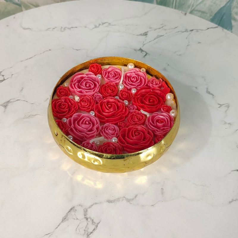 Large Soy Wax Candle in Metal Pot with Small Red Roses – 12 cm Red Décor Gift – view 1