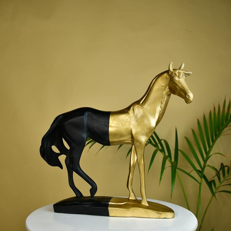 Sowpeace Black Gold Stallion – view 1