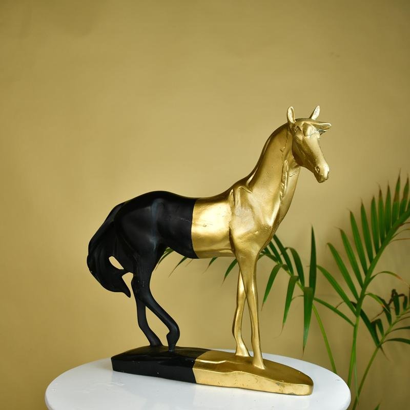 Sowpeace Black Gold Stallion – view 2