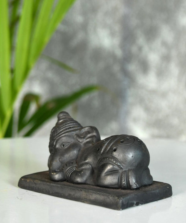 Sowpeace Black Terracotta Sleeping Ganesh: Artisan Tabletop Decor — image 2