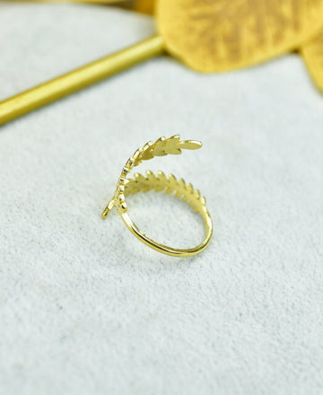 Sowpeace Gold Petal Line Ring Stainless Steel | Elegant One‑Size Adjustable Jewelry for Women & Men — alternate view